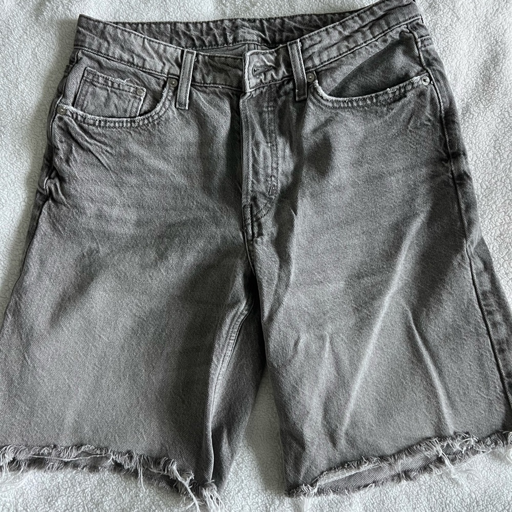 H&M Gray Women's Denim Shorts